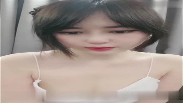 18岁清纯学妹宿舍自慰，被渣男欺骗感情后寂寞难耐